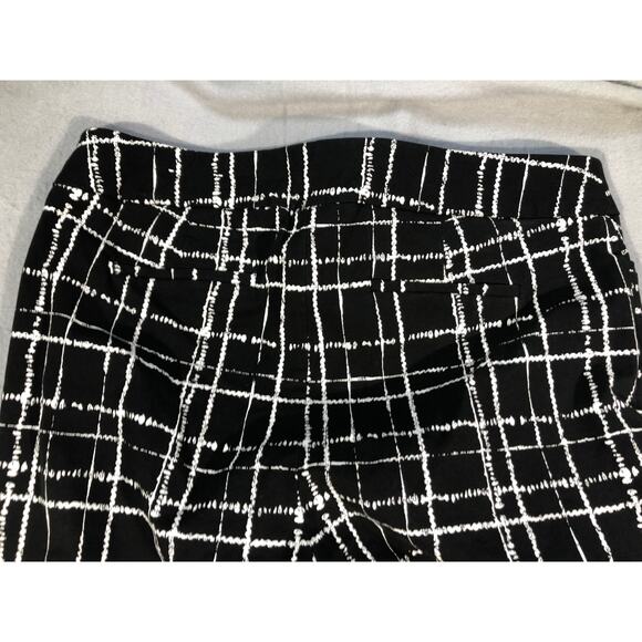 Chico’s brigette Black White Windowpane Plaid Pants Women’s 2.5 M Slim Ankle - Picture 6 of 6
